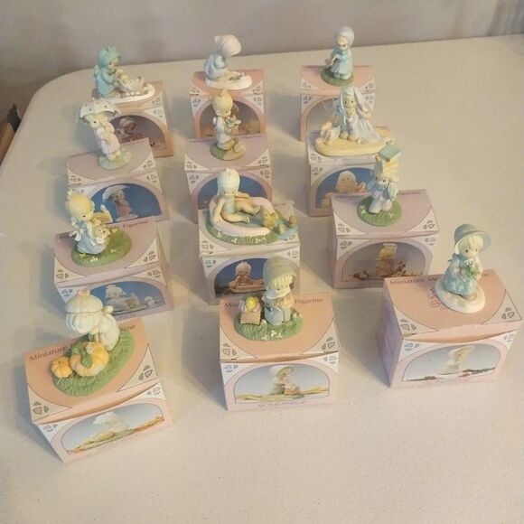 Vintage Precious Moments Mini 12 Months Figurines With Original Packaging 1989 - Picture 1 of 13